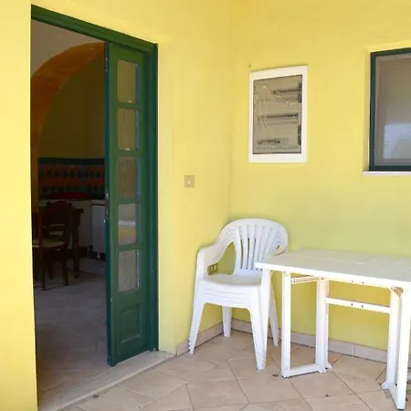 Διαμέρισμα 2 Bedrooms With Sea View And Furnished Balcony At 4 Km Away From The *